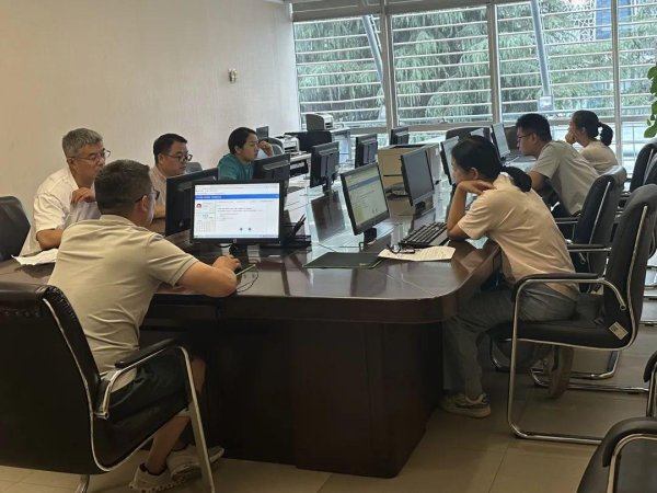 华信投资 成都市发展改革委组织开展2025年度四川省综合评标专家库入库第一阶段考试